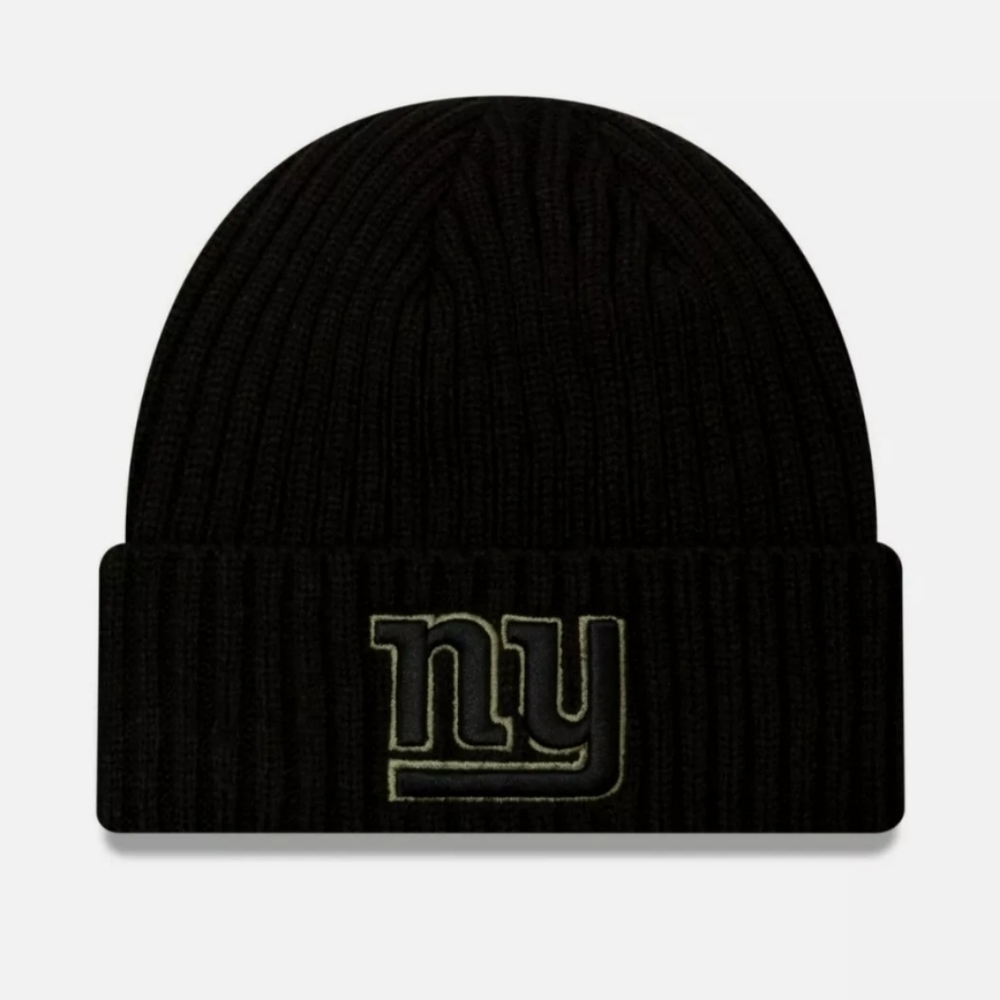 Brand new with tags . Insulated New Era beanie . Giants